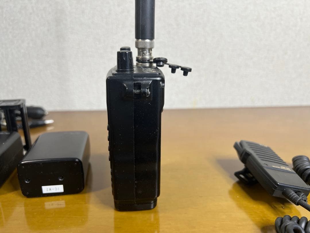 【広域受信】ICOM IC-W2デュアルバンドアマチュア無線機アンテナセット付