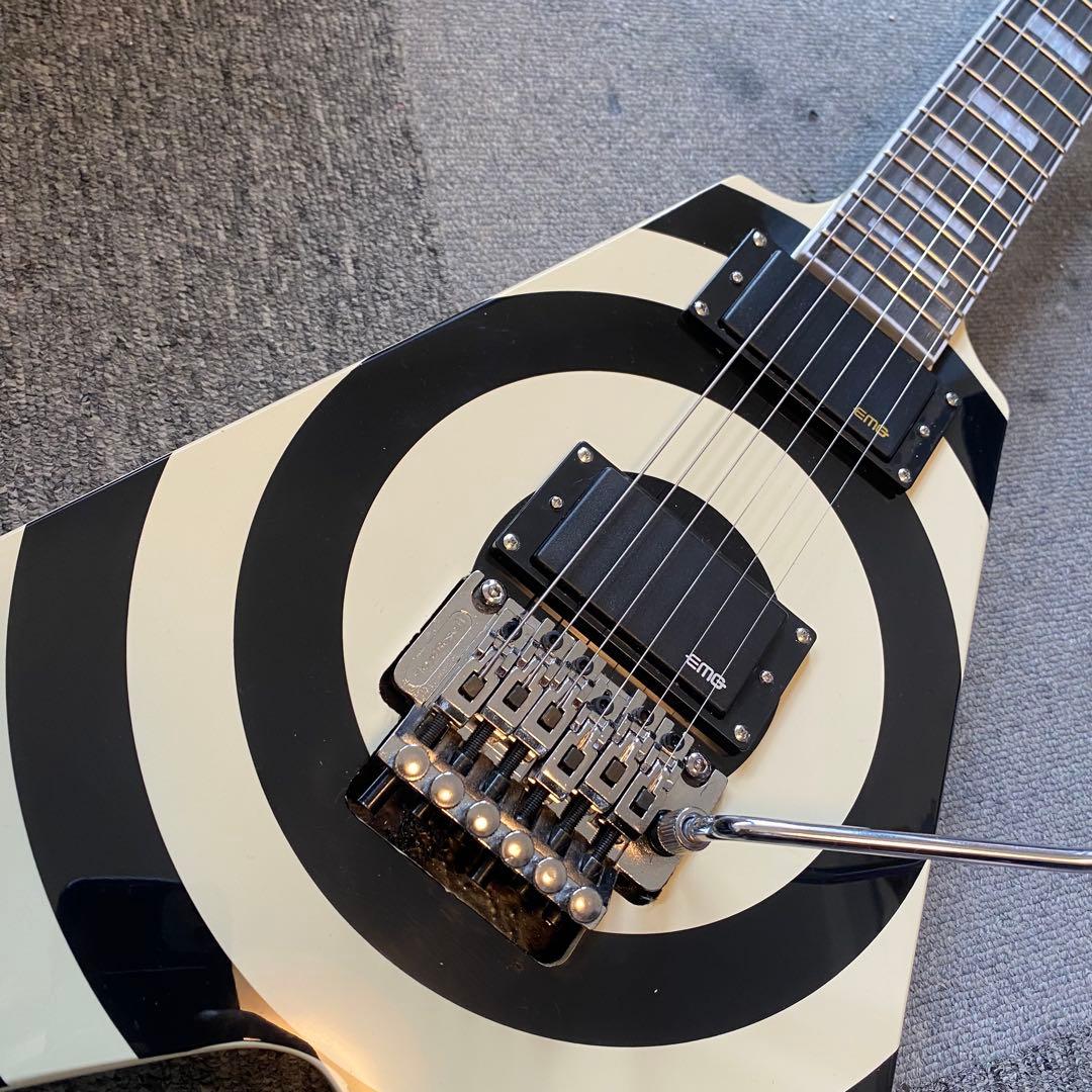 ノーブランド ブルズアイフライングV ギター ザック・ワイルド コンポーネント