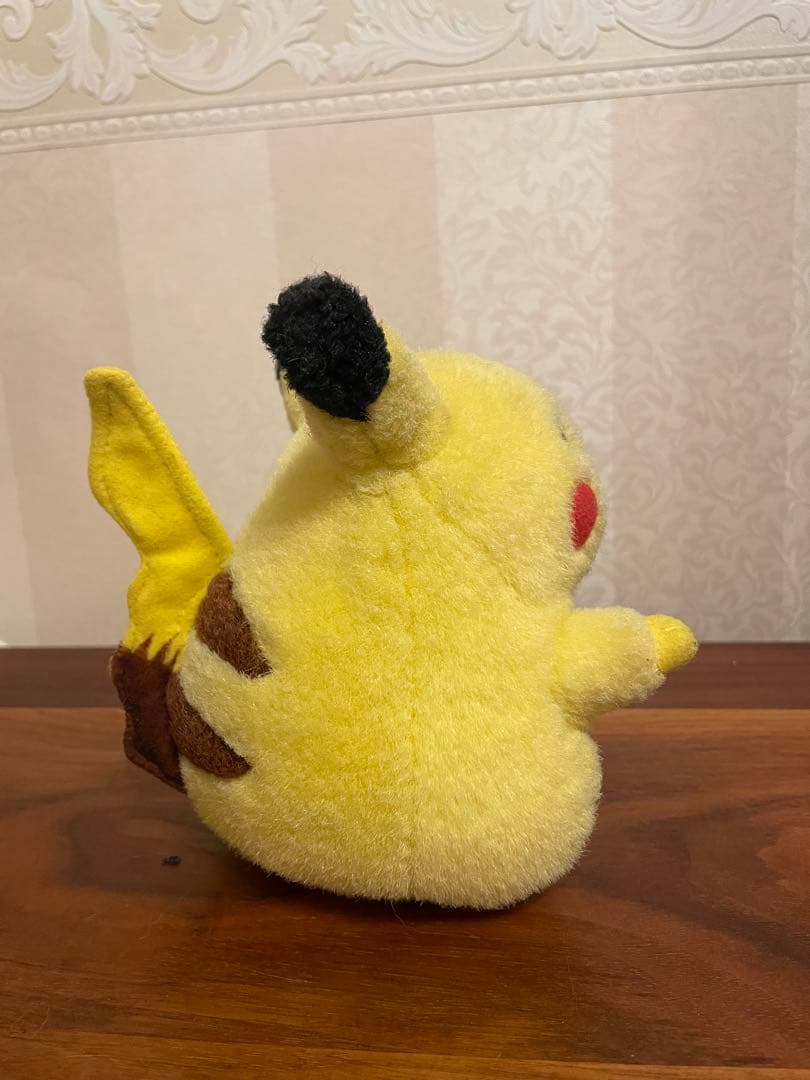【顔良】tomy 初期　ピカチュウ ぬいぐるみ