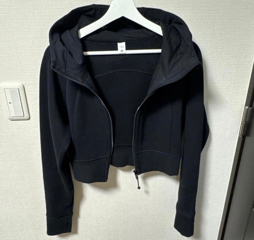 lululemon 黒 フード付き クロップドパーカー M