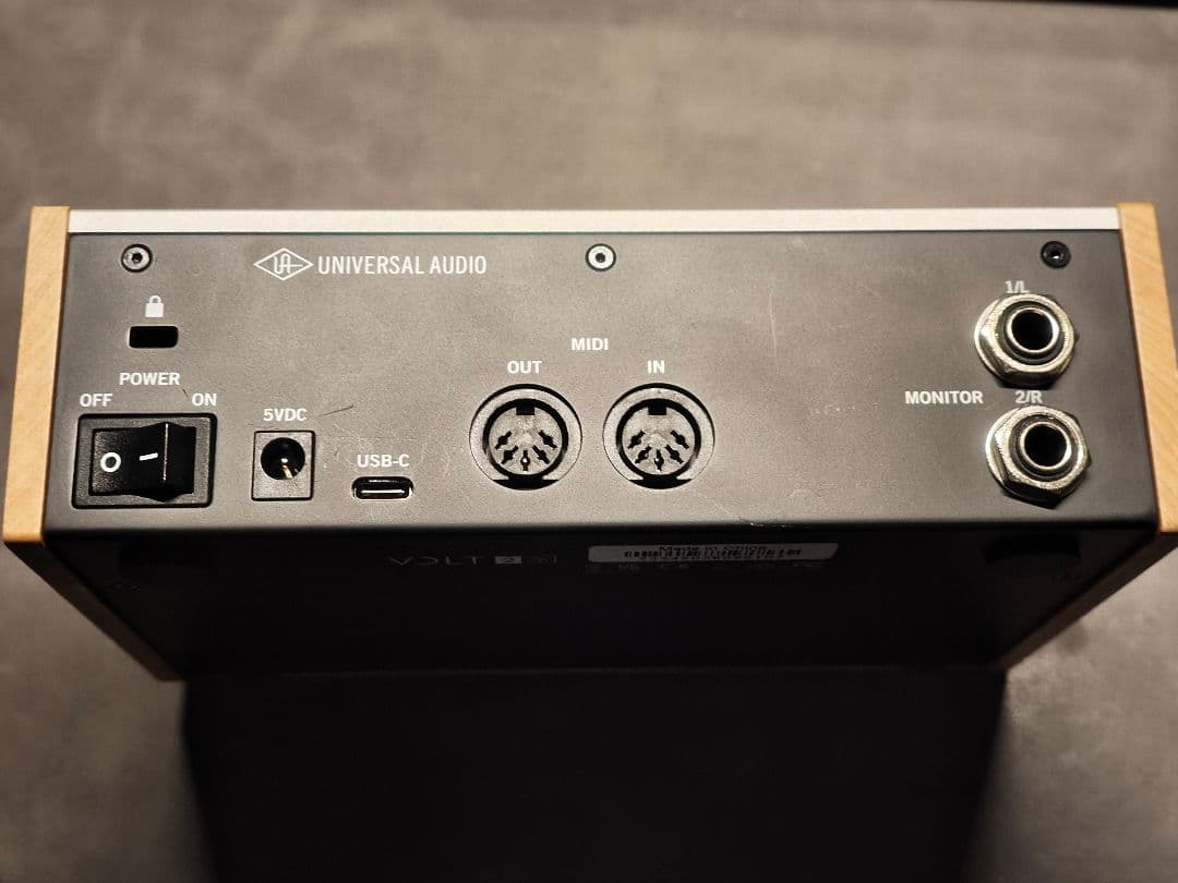 VOLT 276 USBオーディオインターフェイス　UAD