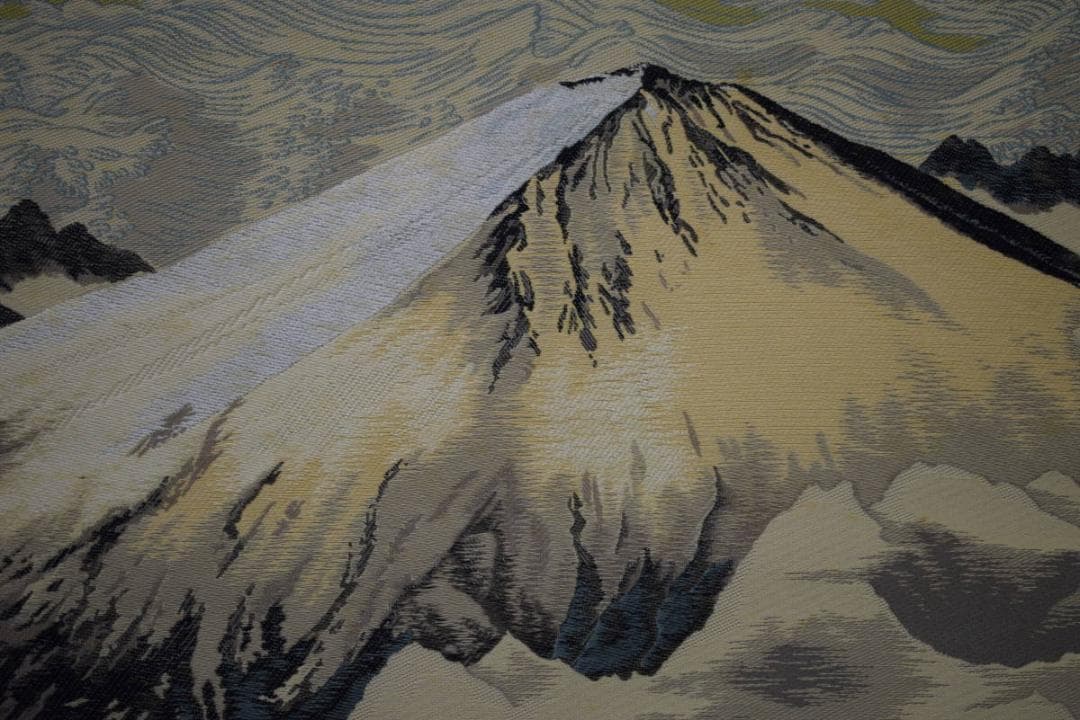 複製/横山大観/正気放光/刺繍画/桐共箱付/布袋屋掛軸HJ-379