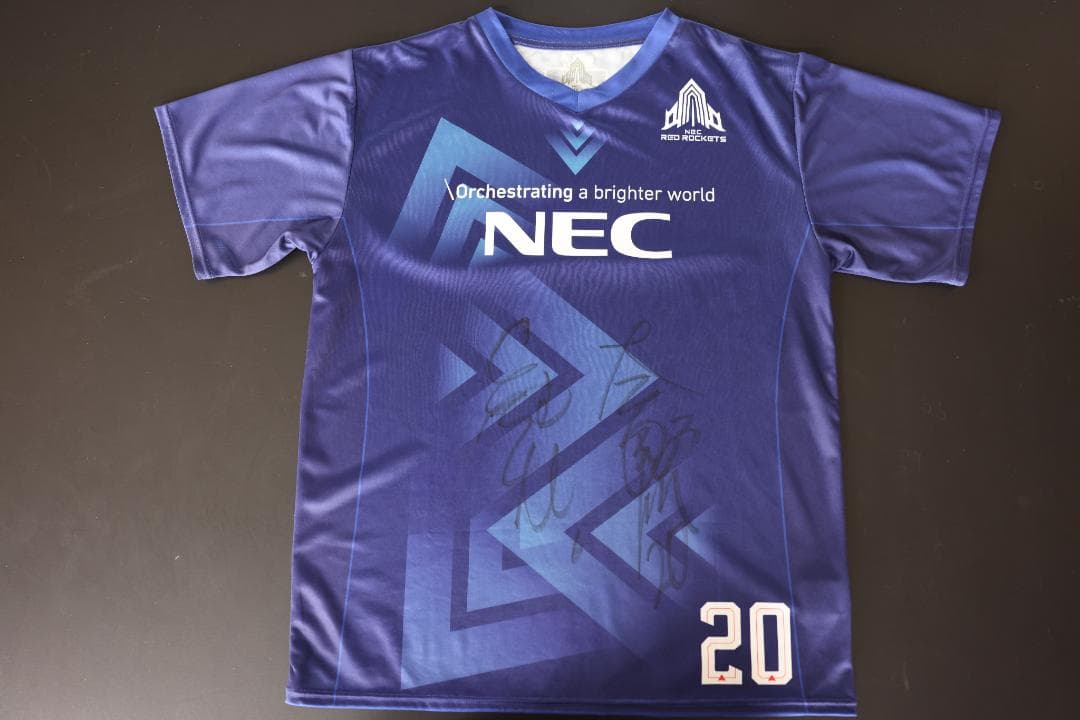 NECレッドロケッツ　大工園選手　サイン入りユニフォーム　サイズXL