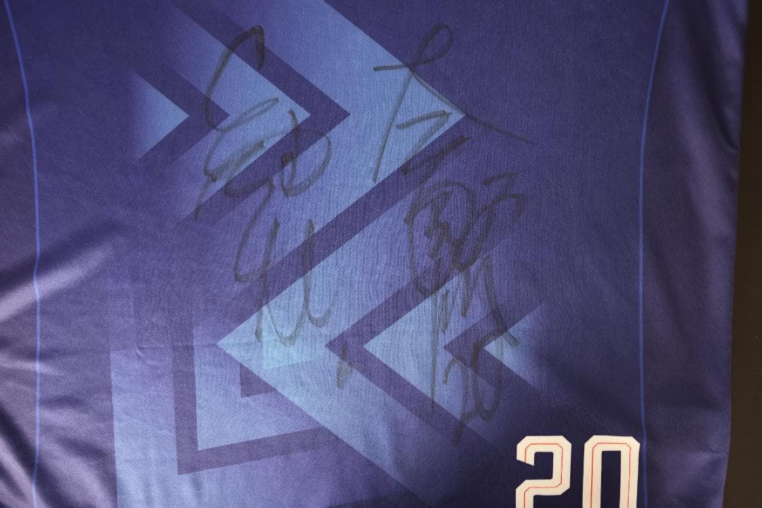 NECレッドロケッツ　大工園選手　サイン入りユニフォーム　サイズXL