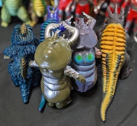 ウルトラＱ・ウルトラマン＆登場怪獣・宇宙人（バンダイ）ソフビ49体セット＋６