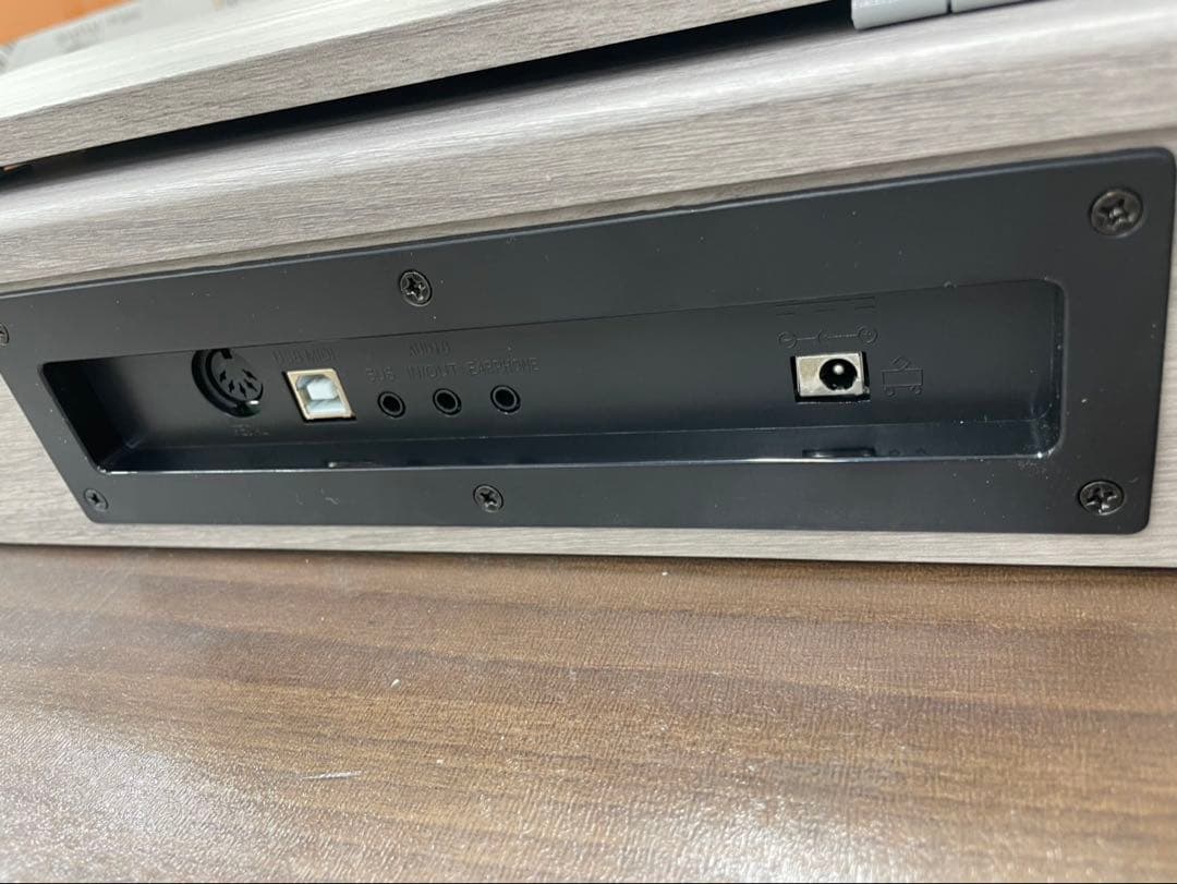 スタンド付き　電子ピアノ88鍵盤　給電タイプ　木目調ボディ　グレー