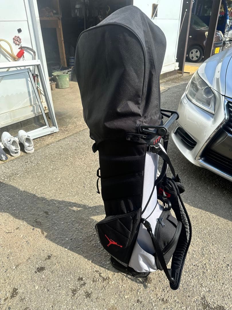 の*る様 NIKE ジョーダン　キャディバッグ 黒