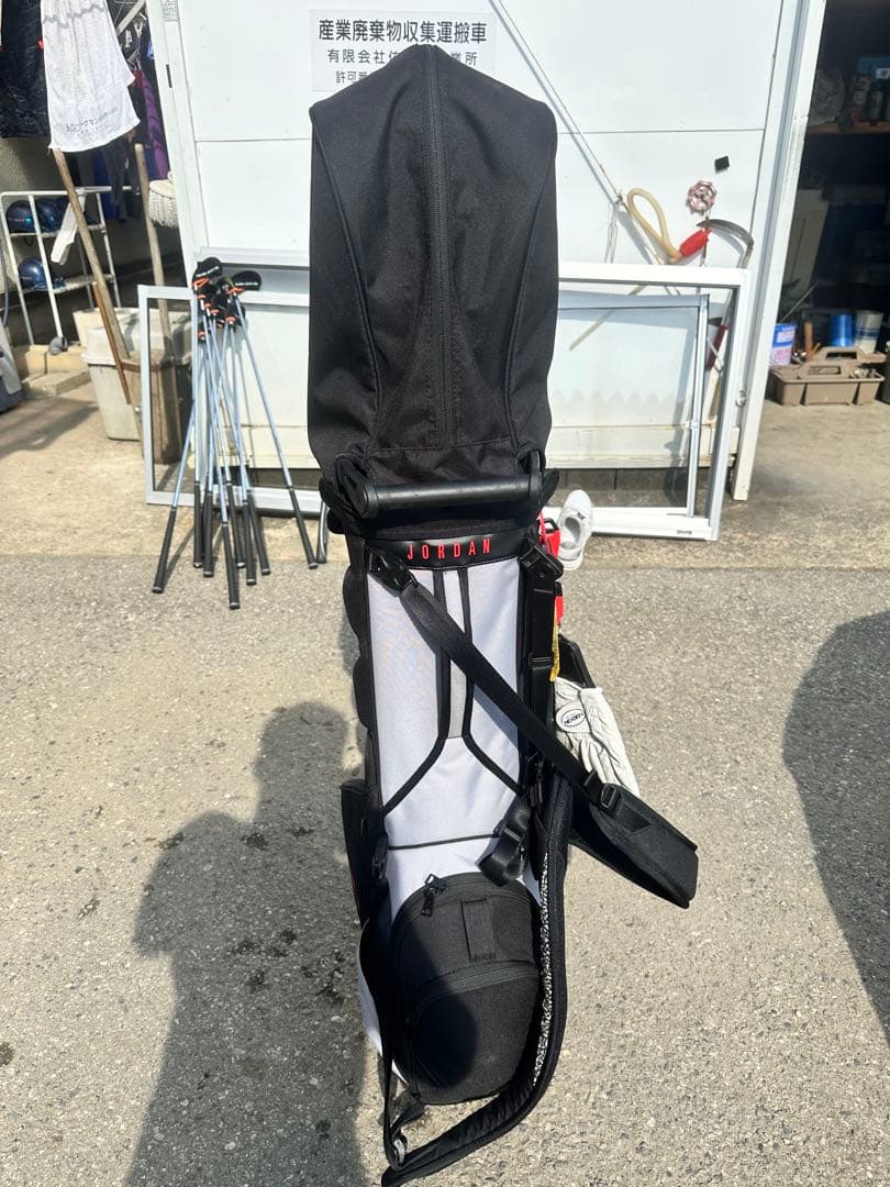 の*る様 NIKE ジョーダン　キャディバッグ 黒