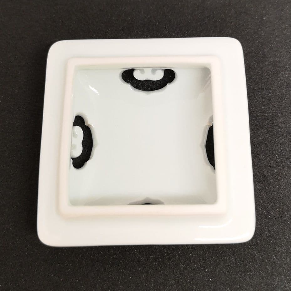 【1950s　アンティーク　 十二代今泉今右衛門　茶道具】『色鍋島染付絵香炉』