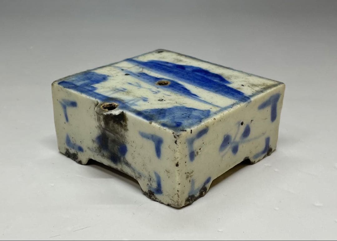 李朝　水滴　山水文角形　染付　書道具　p79