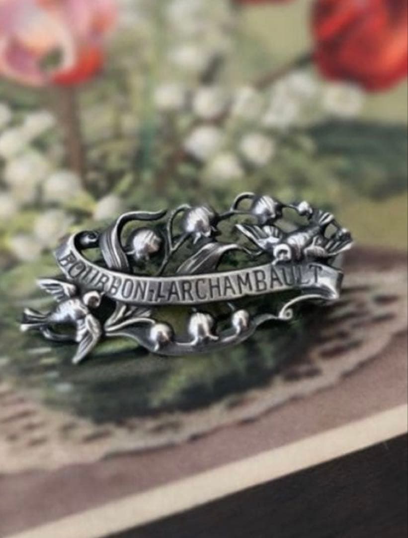 ブーケ　フランスアンティーク　鈴蘭とツバメのブローチ