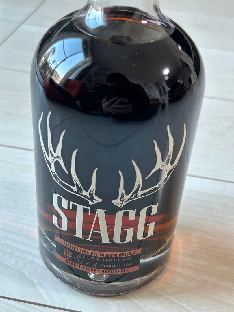 スタッグ　STAGG バーボンウィスキー　【箱無】 750ml