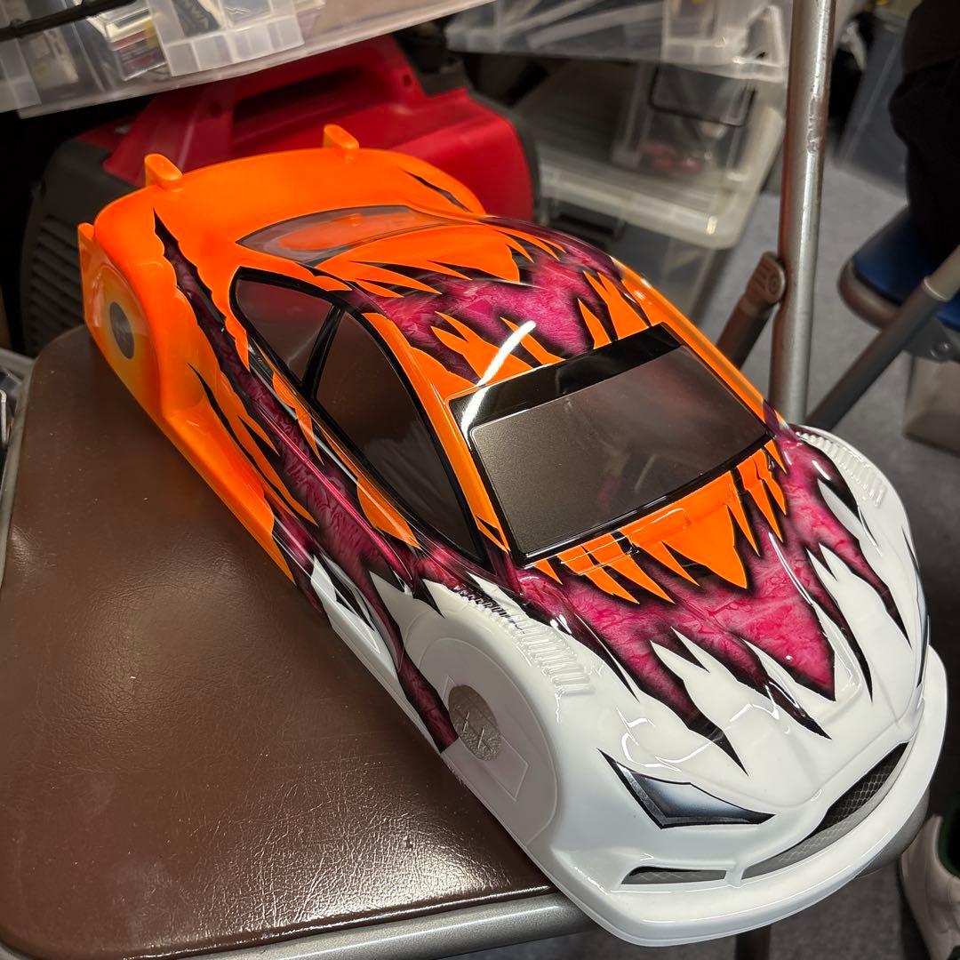 ラジコンカー用ボディ トライバルデザイン