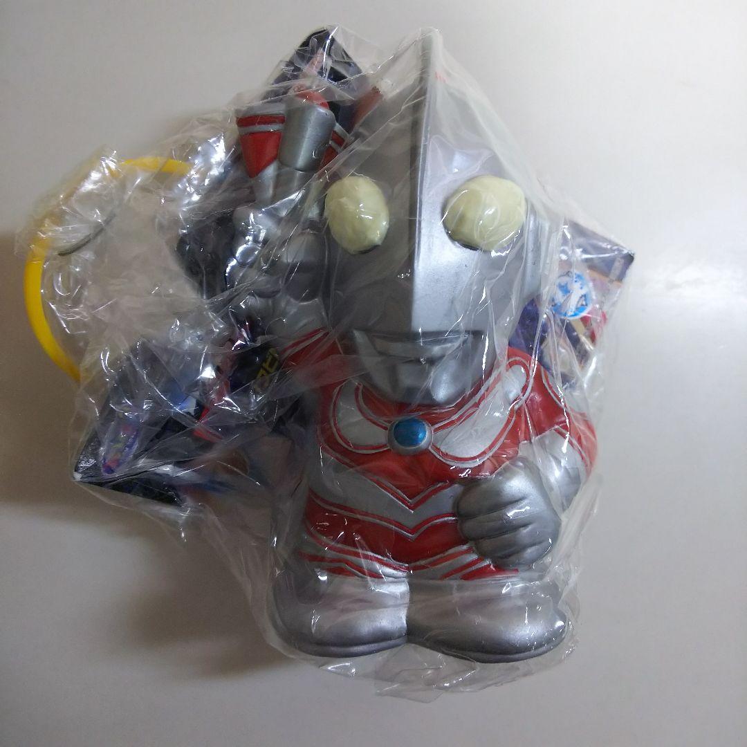 「ウルトラマン」ソフビ貯金箱コレクション８個セット（非売品・新品・１９９９年）