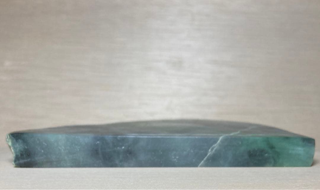 糸魚川翡翠　青梅川　トリカラー　翡翠　山石　スライス　原石　220.8ｇ