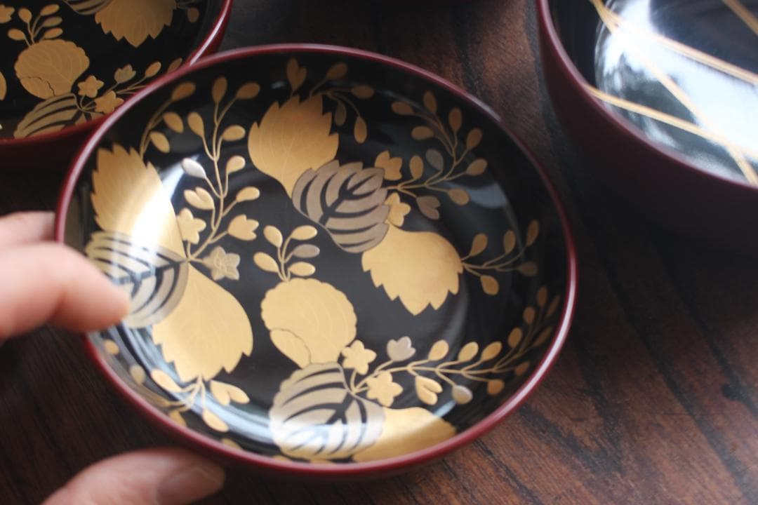 デッドストック！極上紅溜に優美な桐花蒔絵の映えるお椀2点（検輪島塗京塗煮物椀