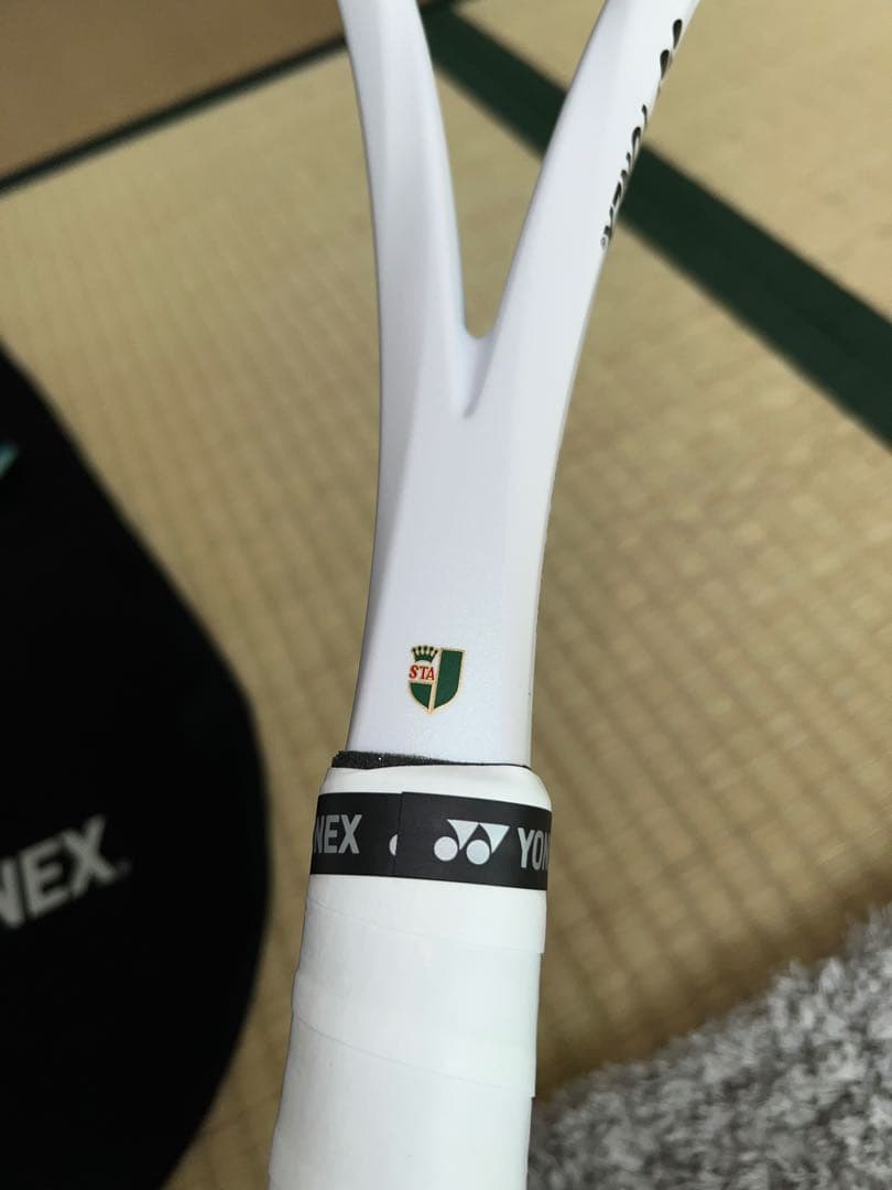 GEOBREAK 80S ホワイト テニスラケット　UL1