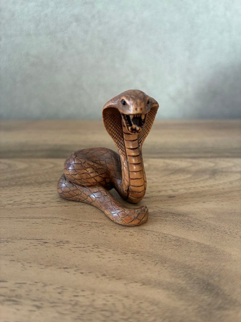 木彫 根付 蛇　座銘「石川」