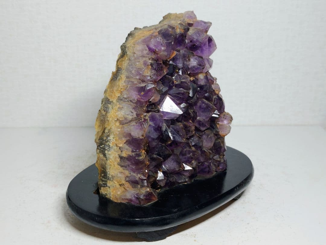 アメジスト 1.3kg 水晶 クォーツ 原石 鑑賞石 自然石 誕生石 鉱物 鉱石