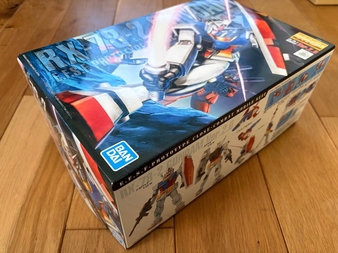 MG 1/100 RX-78-2 ガンダム Ver.2.0