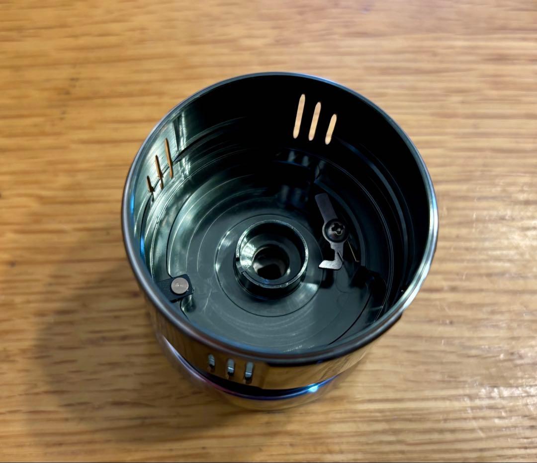 【値下げ】【送料無料】【ほぼ新品】22ステラ！C3000MHG純正スプール！