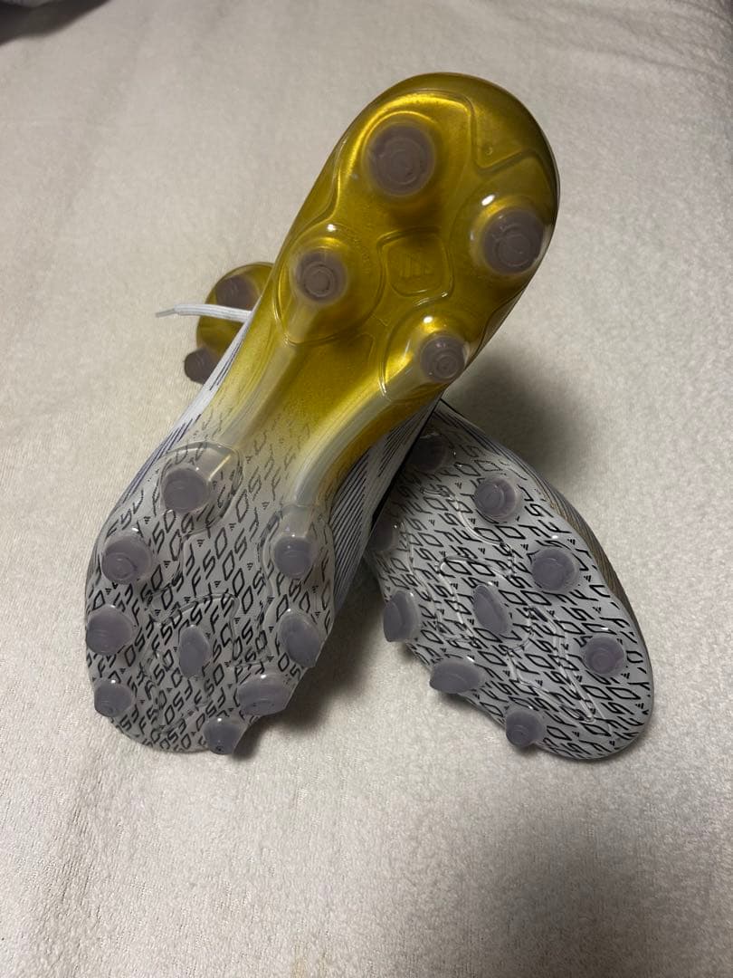 F50 ELITE HG/AG ジャパン /土・人工芝用