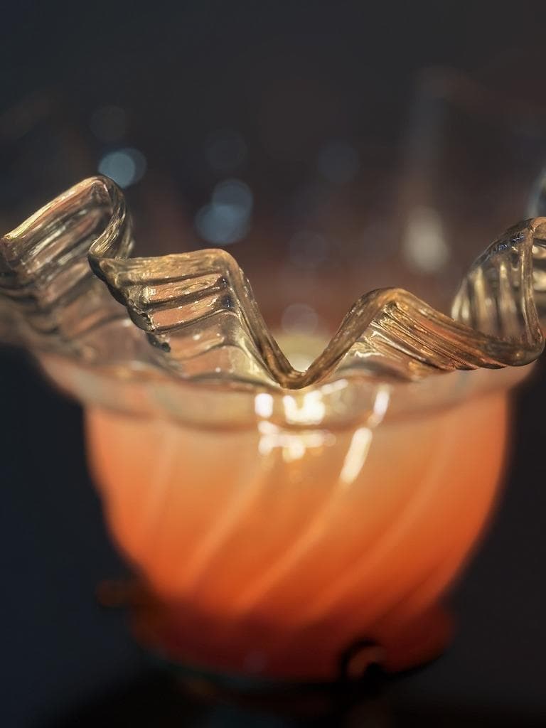 ⑦ 英国アンティーク　ピンクとオパールセンド　ランプシェード フリル