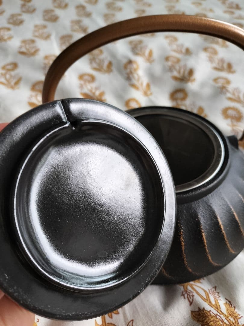 新品未使用　 岩鋳 急須 南部鉄器 鉄瓶　波型　ホーロー　iwachu