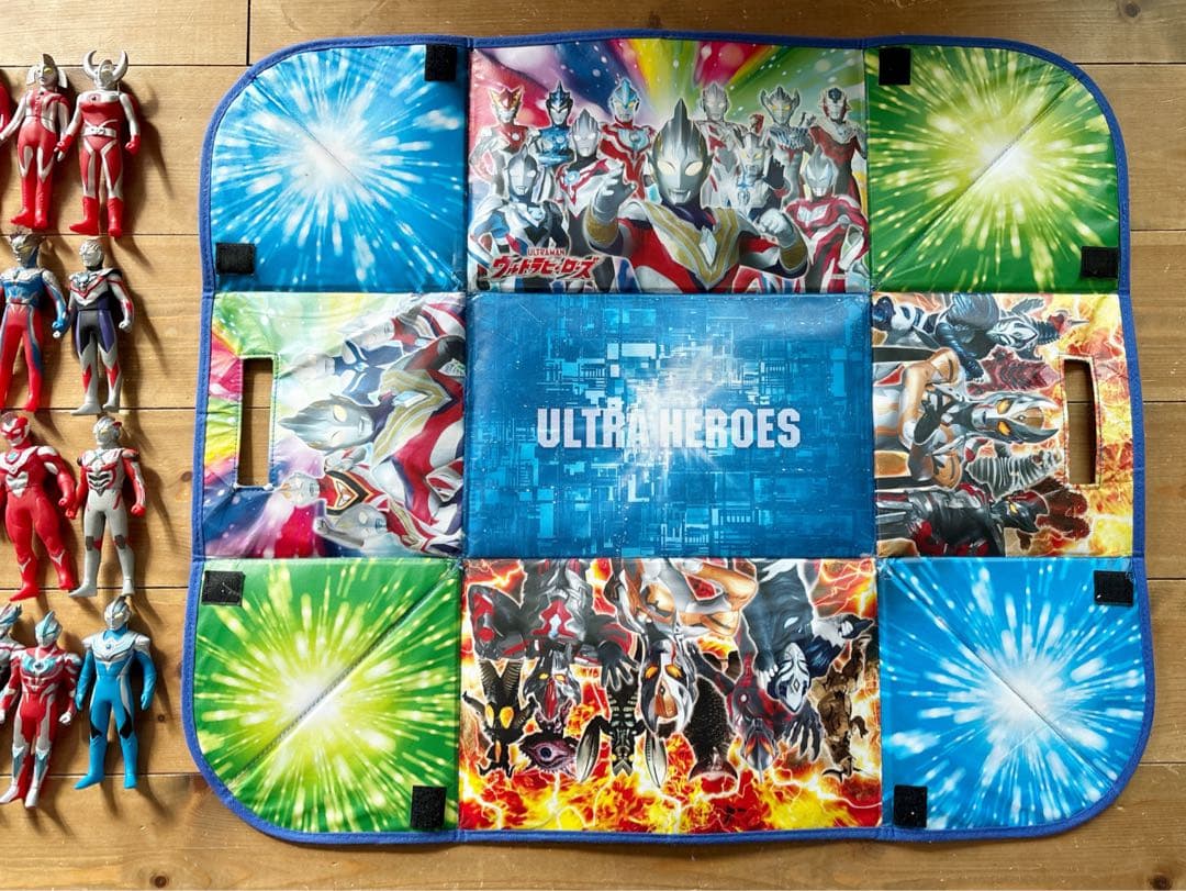 ウルトラマンフィギュアセット80体。ウルトラヒーロー53体、ウルトラ怪獣27体。
