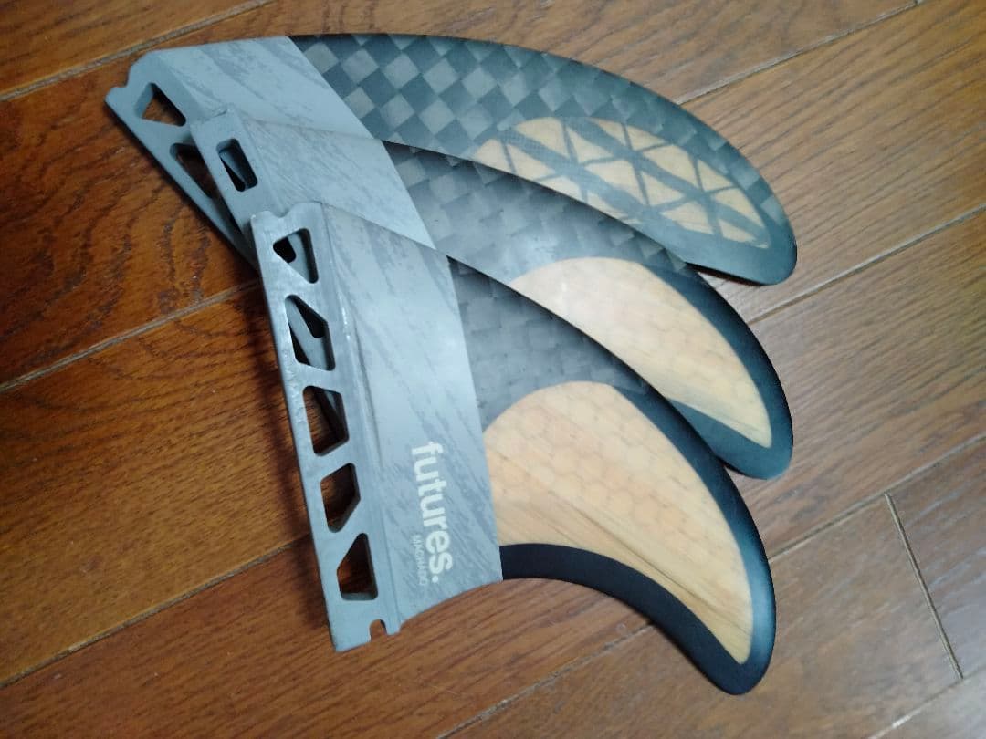 ★Futures fin blackstix 2.0ロブマチャド良好品★