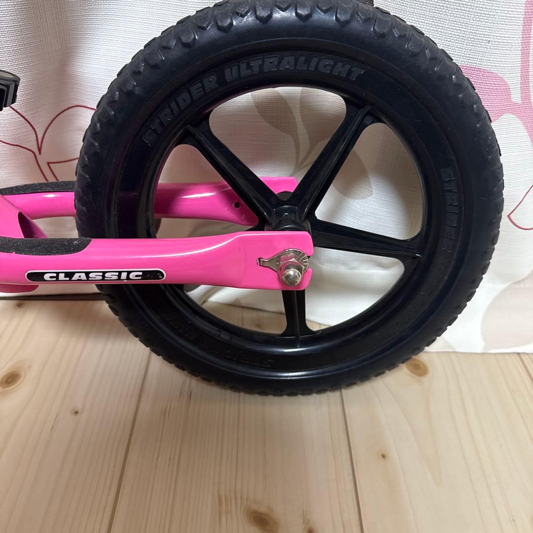 【美品】STRIDER ストライダー クラシック ピンク 大人気カラー　12