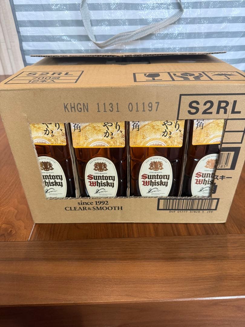 Suntory Whisky 700ml 限定白角12本入