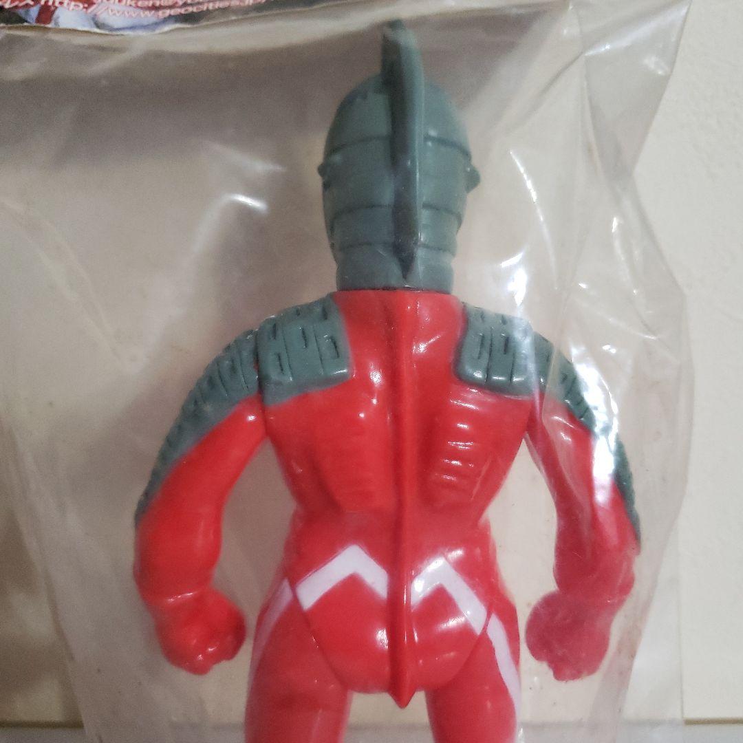 怪獣軒 ソフビ　ウルトラマン　セブン　赤いフィギュア 未開封