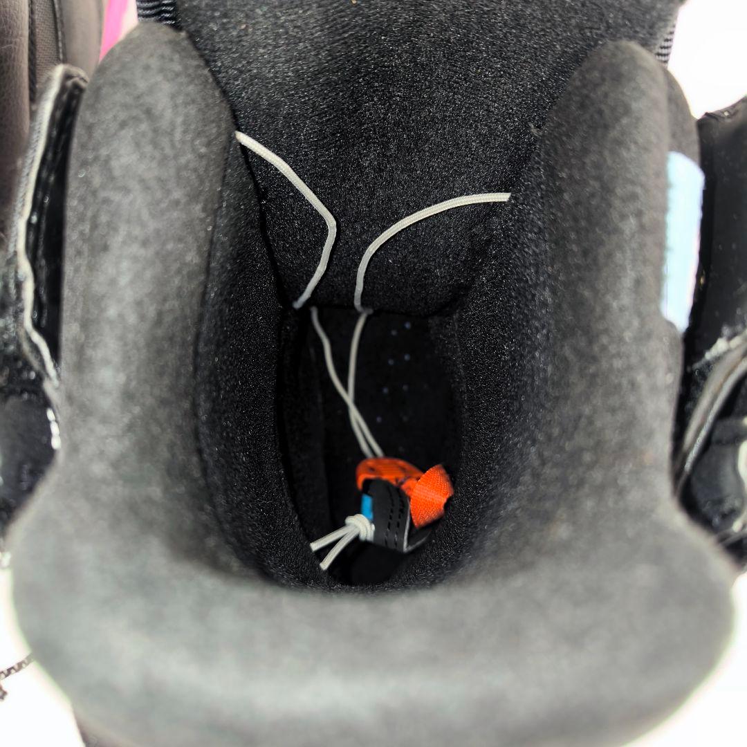 しょこたん様 BURTON バートン スノーボードブーツ MINT 23.5cm