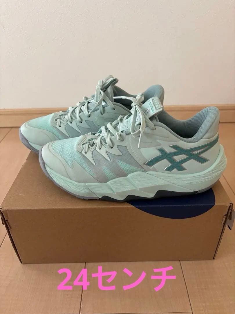 24センチ　アシックス　UNPRE ARS