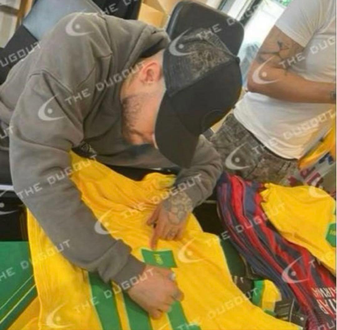 DUGOUT ネイマール サイン入り ブラジル代表 2020年ユニフォーム