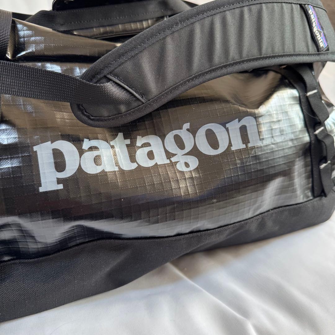 【極美品】patagonia ブラックホール ダッフル 40L ブラック　廃盤