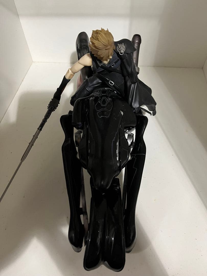 ファイナルファンタジー プレイアーツ クラウド アドベントチルドレン