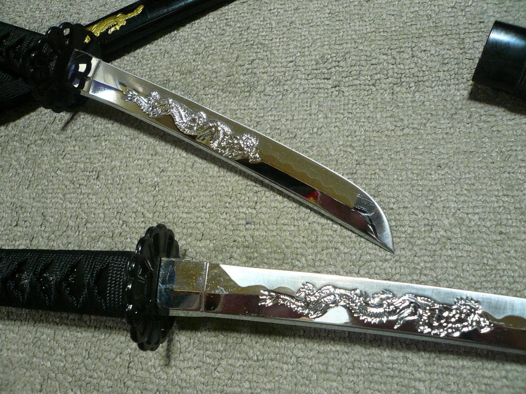 ★ミニチュア 大刀 小刀 龍彫り 模造刀 短刀 日本刀