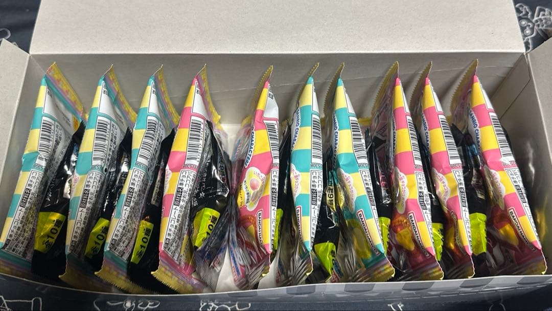 サンリオキャラクターズ パッケージチャーム&チョコボーロ　2BOX