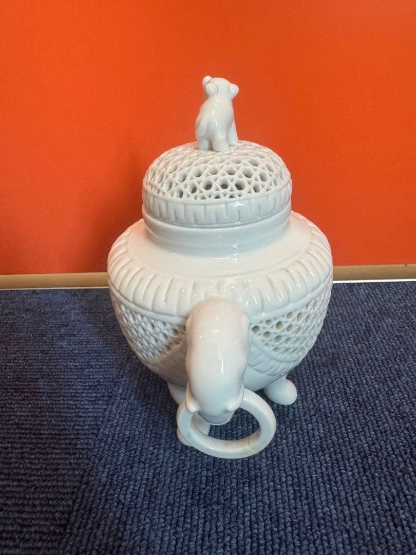 1900 有田焼　景泉作　白磁　象　透かし彫　香炉