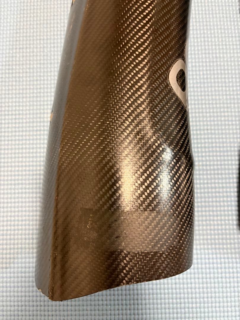 POC カーボン　レガース