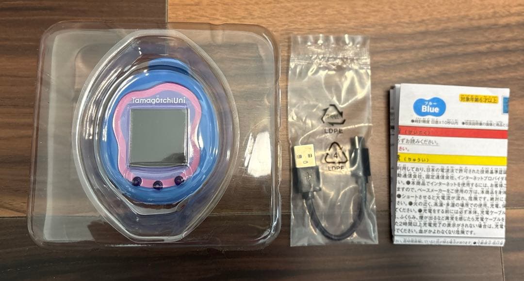 Tamagotchi Uni ブルー　青　たまごっちユニ