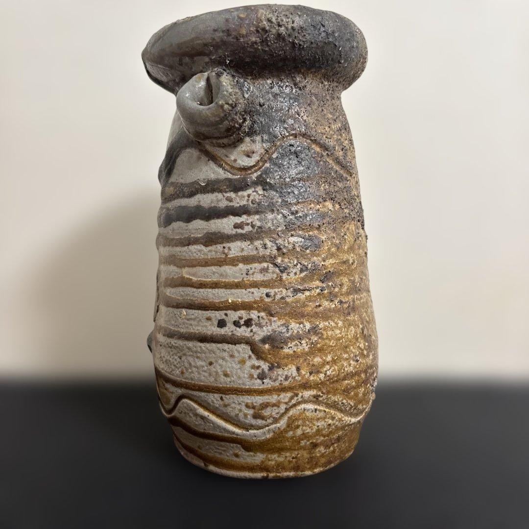 陶器製花瓶(？)