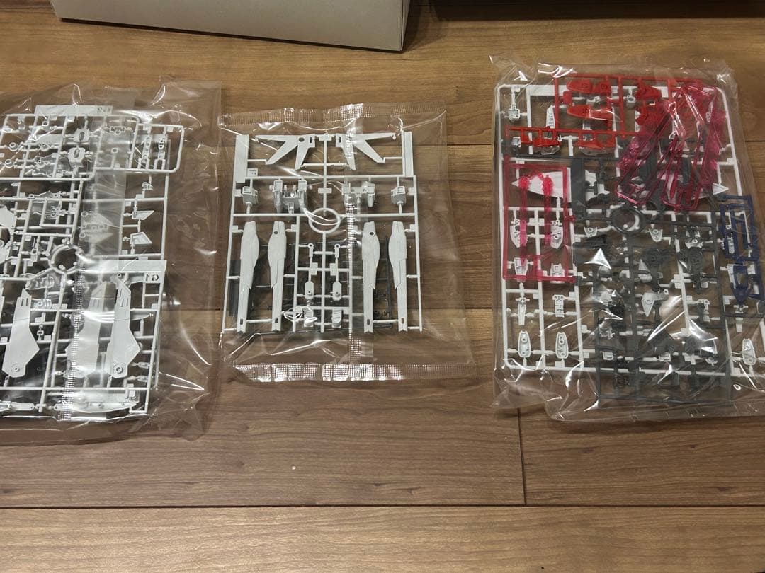 バンダイ　HG 1/144 ビルドアカツキガンダム　ガンプラ