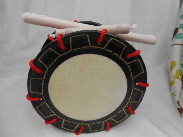 新品未使用(送料無料)14.980円　Rエイサー締め太鼓25cm 撥付き