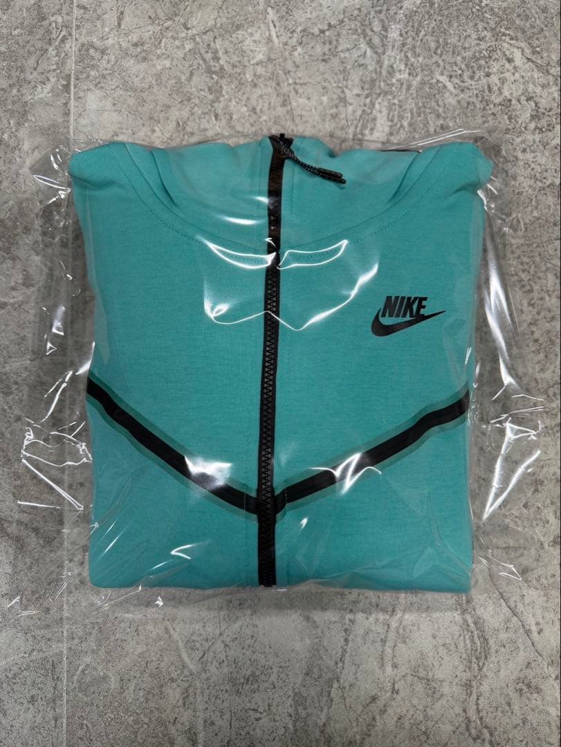 セントラルシー着用　NIKEテックフリース　上下セット　S