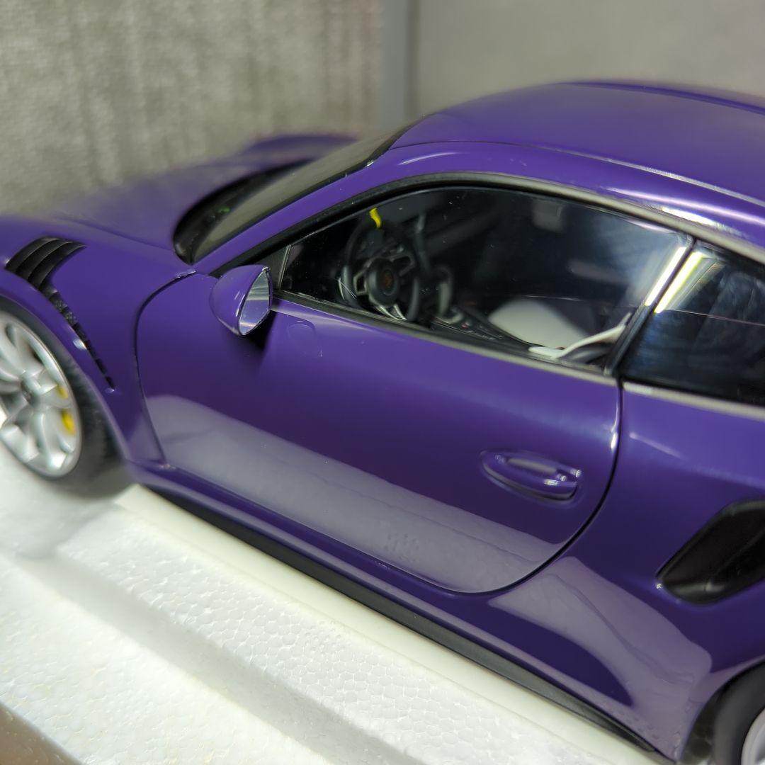 オートアート　1/18 ポルシェGT３RS 絶版品　パープル