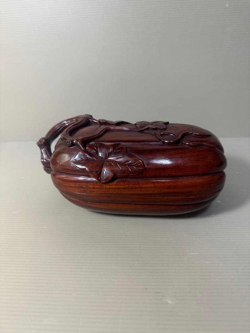 2467本紫檀　蓋物　瓜　希少木　漆塗り　小物入れ　置物　美術工芸品　飾り　美品