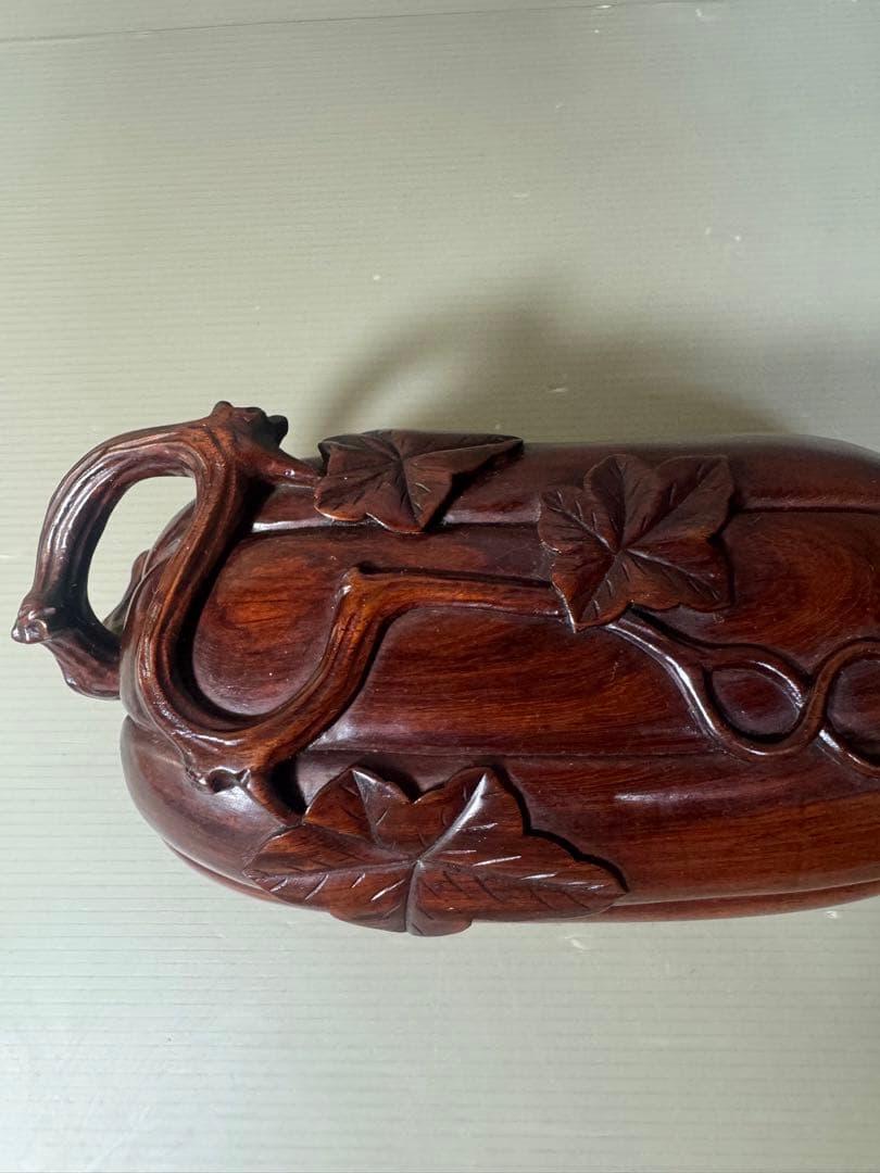 2467本紫檀　蓋物　瓜　希少木　漆塗り　小物入れ　置物　美術工芸品　飾り　美品